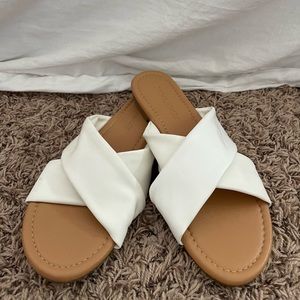 Cynthia Rowley sandles